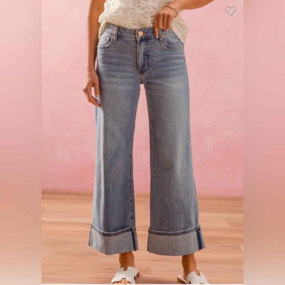 Women's Wide-Leg Mid Rise Jeans
